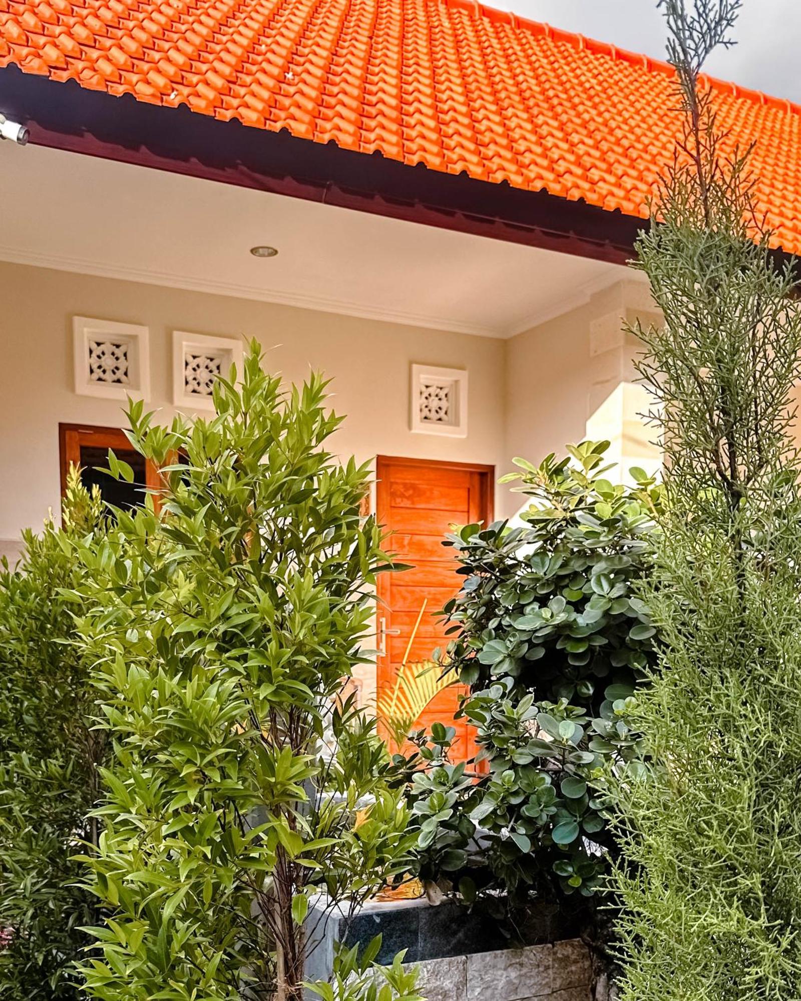 Adhi Homestay Nusa Dua  Esterno foto